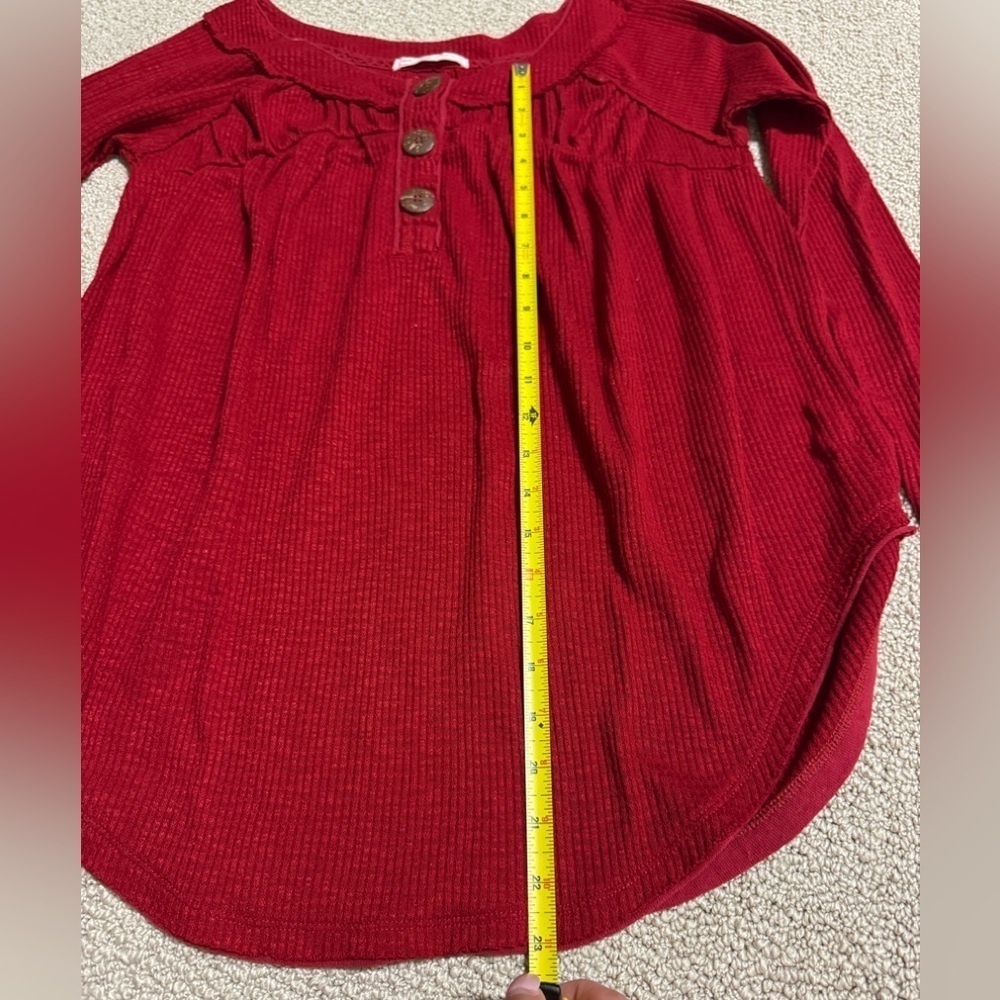 WE THE FREE SIZE XS LS TOP - Picture 2 of 4